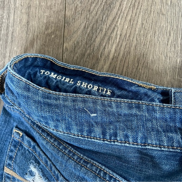 American Eagle Jean Shorts Tomgirl Shortie Denim Size 6 - Picture 3 of 4